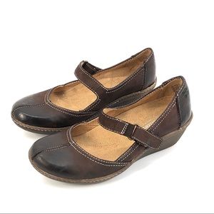 Naturalizer  Brown Leather Mary Janes Sz 5